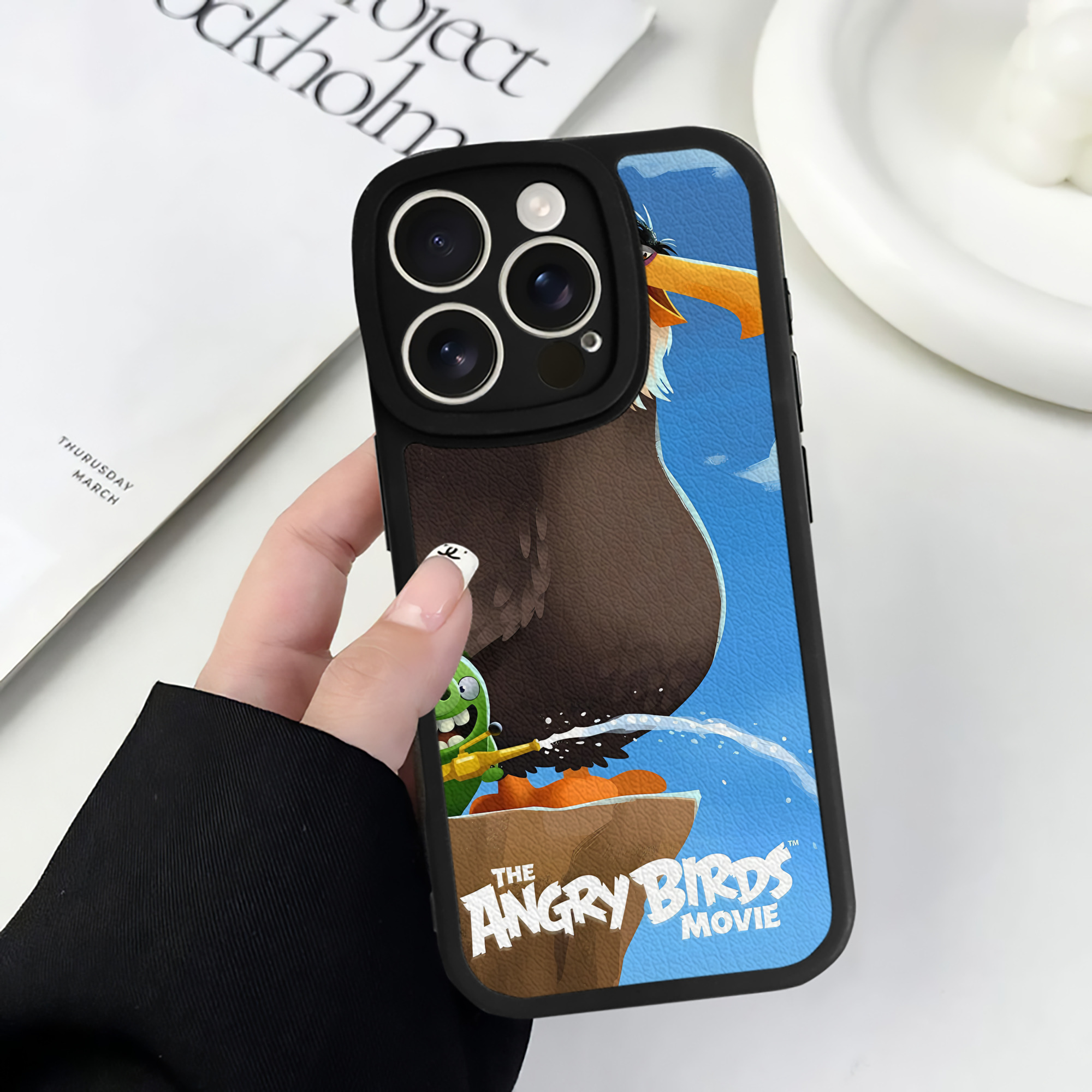 （画像用） Angry Birds アングリーバード 【iPhone 16シリーズ対応】シリコンスマホケース（レザー調） 材質：シリコン